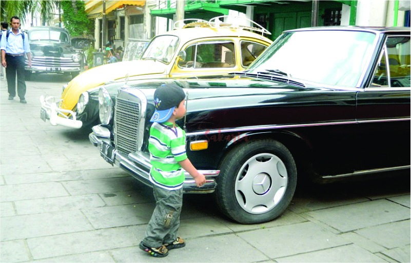 fauzan berkeliling kota jakarta