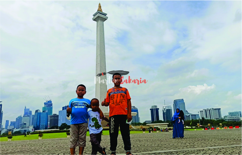 berkeliling jakarta bersama keluarga